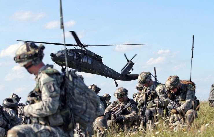 Moscow tố NATO lợi dụng Ukraine để áp sát biên giới Nga