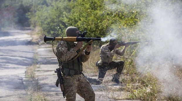 Lệnh ngừng bắn bị vi phạm, 114 binh sĩ Ukraine thương vong