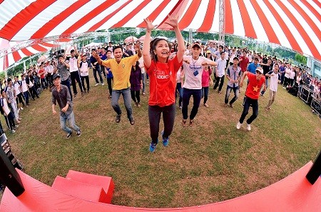 Hàng vạn sinh viên nhảy vận động vì cộng đồng
