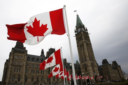 Quân đội Canada được phép không kích IS