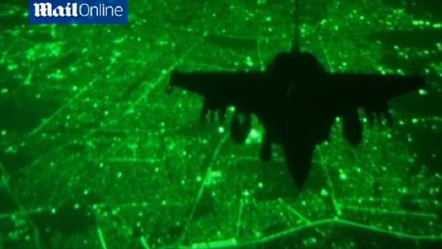 Chiến đấu cơ Rafale xuất kích trong màn đêm Iraq