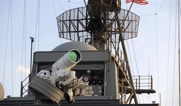 [VIDEO] Mỹ khoe sức mạnh khủng khiếp của vũ khí laser