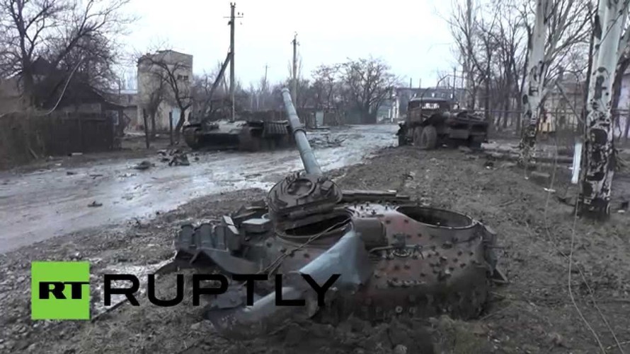 [VIDEO] Thành phố miền Đông Ukraine hoang tàn sau binh đao