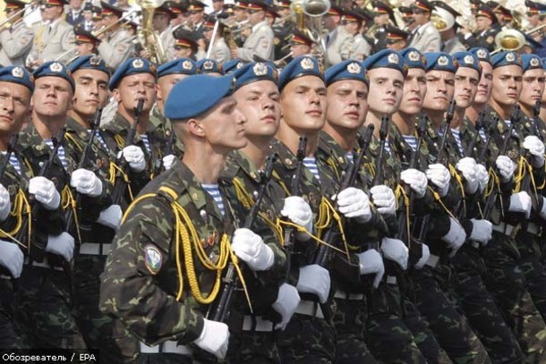 Quân đội Ukraine trong lễ duyệt binh kỷ niệm Ngày độc lập của nước này