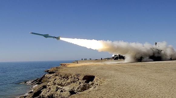Một vụ phóng tên lửa từ bờ biển của Triều Tiên