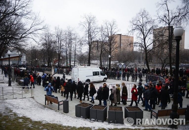 Hàng ngàn người tới viếng cựu Phó Thủ tướng Nga