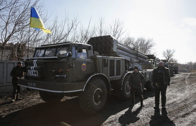 Ly khai miền Đông Ukraine nghi ngờ Kiev đang thực hiện chuyển quân xuống phía Đông nước này