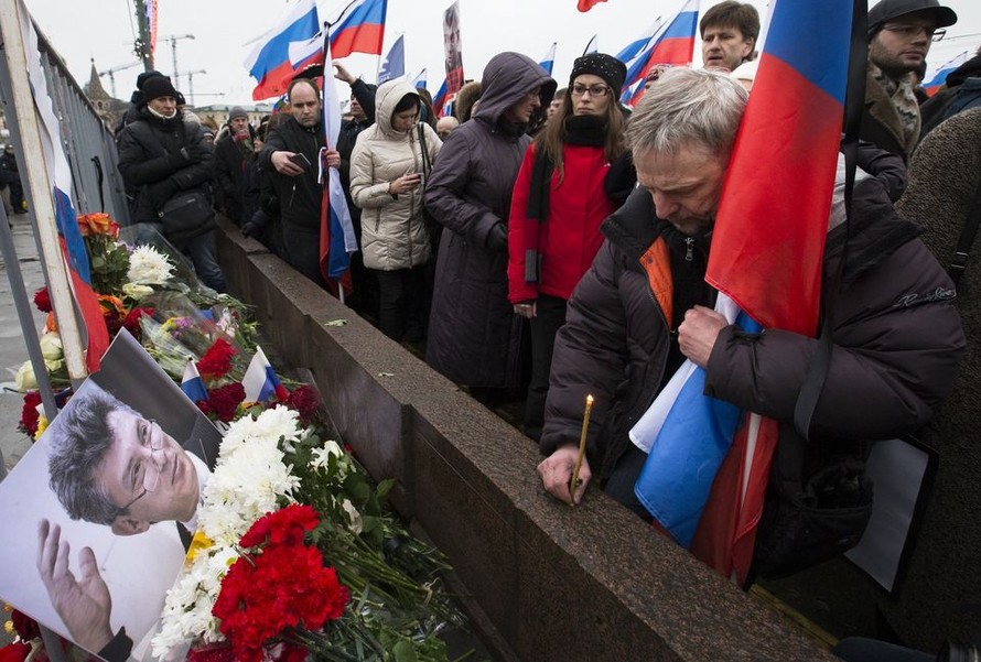 Người Nga tuần hành tưởng niệm nhà lãnh đạo đối lập Boris Nemtsov