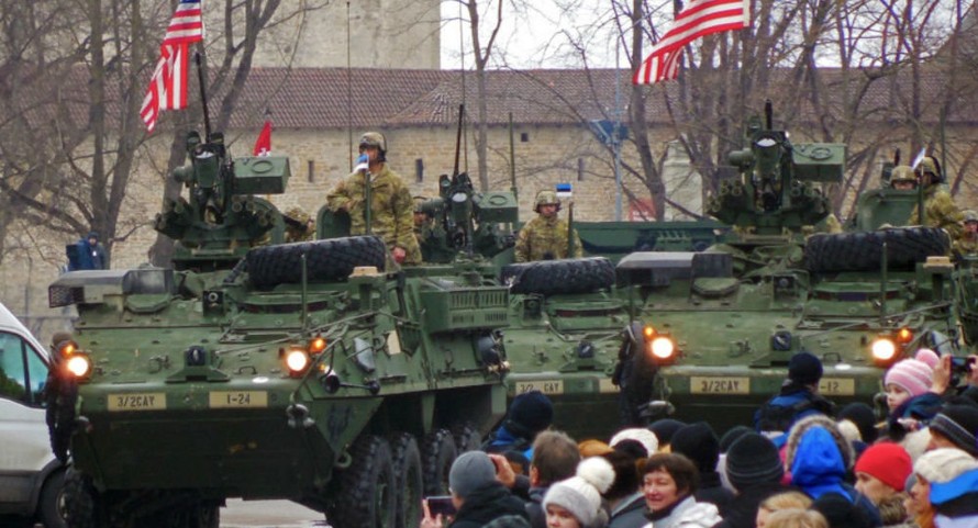Xe bọc thép của Mỹ tại cuộc duyệt binh gần biên giới Nga hồi đầu tháng 3 vừa qua