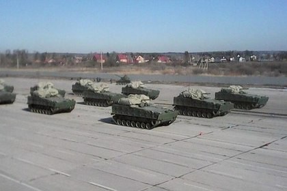 Xe chiến đấu bộ binh Kurganets-25 xuất hiện trong buổi tập dượt duyệt binh kỷ niệm 70 năm Chiến thắng phát xít