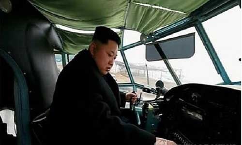 Nhà lãnh đạo Kim Jong-un đích thân lái máy bay