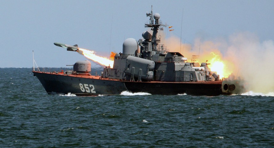 Chiến hạm Nga đồng loạt tiến vào Baltic