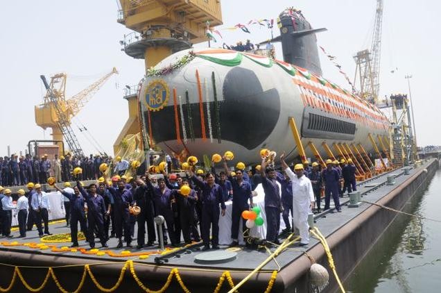 Ấn Độ hạ thủy tàu ngầm hợp tác sản xuất với Pháp