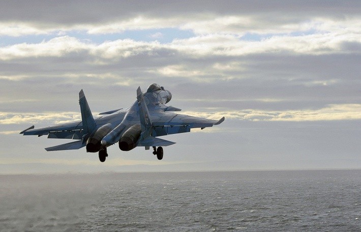 [VIDEO] Su-33 của Hạm đội Biển Bắc xuất kích