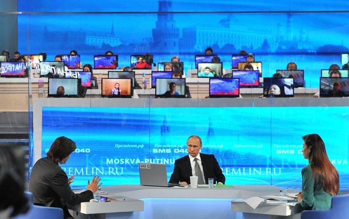Tổng thống Nga Putin trả lời trực tuyến người dân Nga chiều ngày 16/4