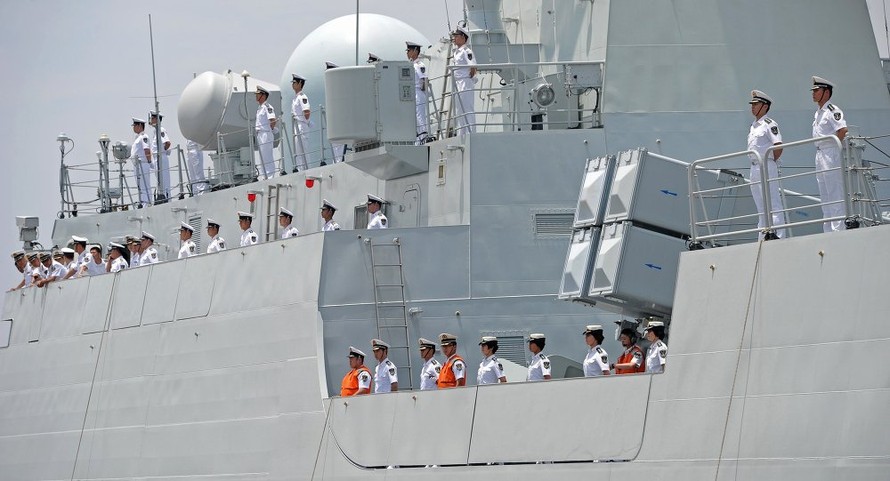 Hai tàu khu trục tên lửa Trung Quốc âm thầm vào Biển Đen