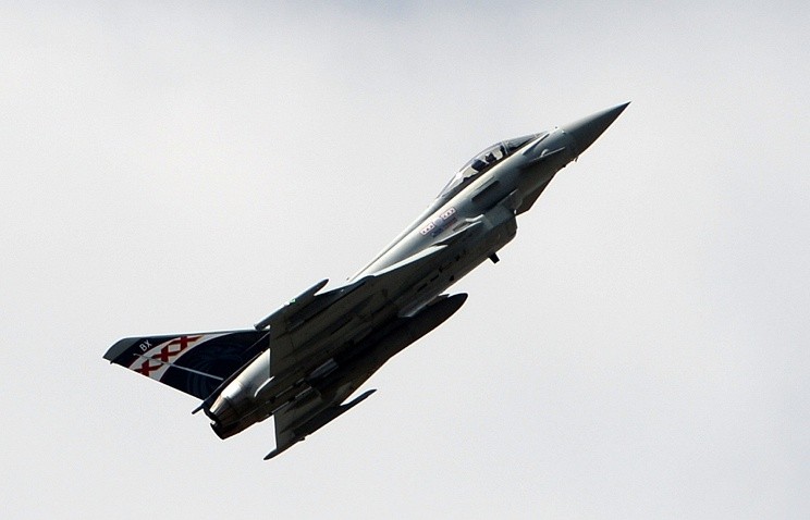 Chiến đấu cơ Anh lại áp sát máy bay Nga