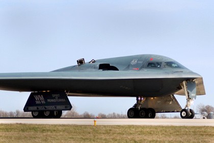Mỹ bất ngờ đưa máy bay ném bom B-2 Spirit tới Anh