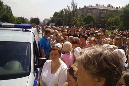 Người dân Donetsk biểu tình chống chiến tranh