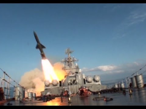 Soái hạm Moskva khai hỏa tên lửa hành trình