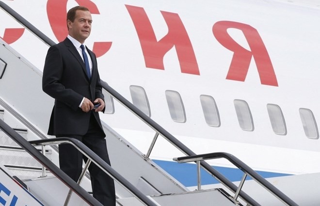 Thủ tướng Nga Dmitry Medvedev công du tới quần đảo Kuril. (Nguồn: TASS)