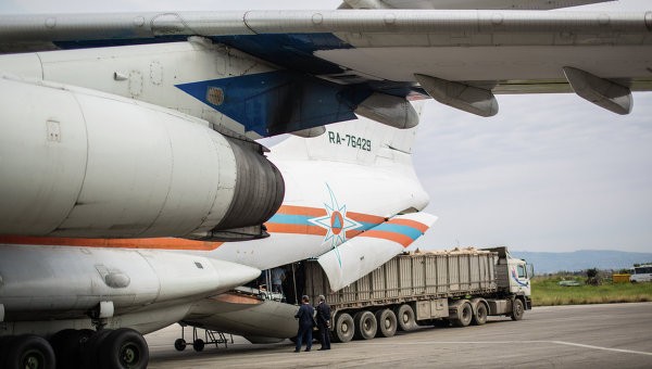 Máy bay vận tải An-124 của Nga tiếp tục đưa hàng viện trợ nhân đạo sang Syria. Ảnh: RIA Novosti