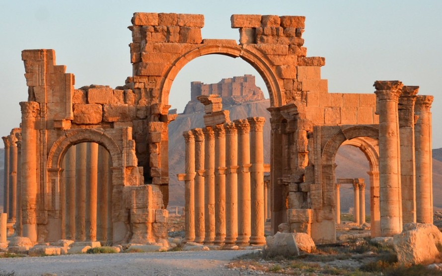 Khải Hoàn Môn nổi tiếng tại thành phố cổ Palmyra của Syria trước khi bị đánh sập. Ảnh: Aljazeera