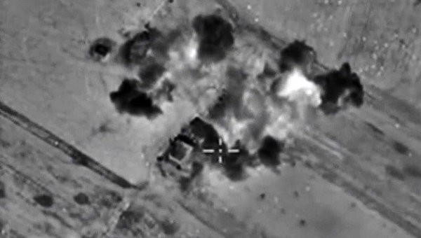 Một mục tiêu khủng bố tại Syria bị không quân Nga phá hủy. Ảnh: RIA Novosti