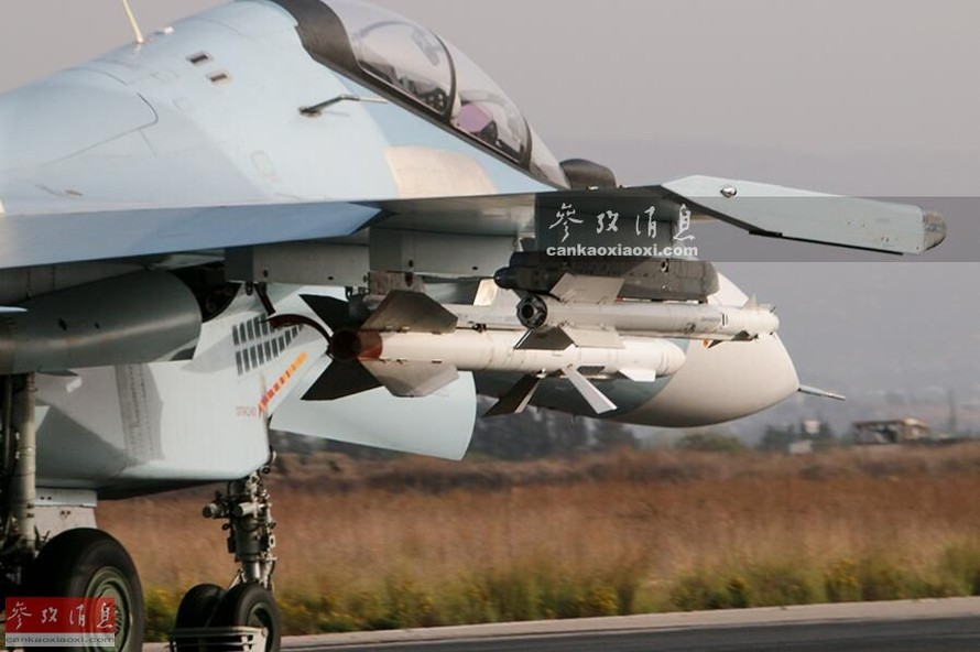 [ẢNH] Su-30SM lần đầu mang ‘kiếm’ vào trận đánh IS