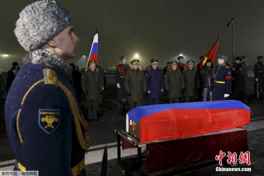 Nga xúc động đón phi công Su-24 trở về đất mẹ