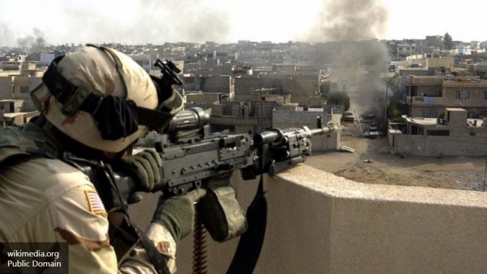 Iraq muốn độc lập giải quyết vấn đề khủng bố IS. Ảnh: US Navy