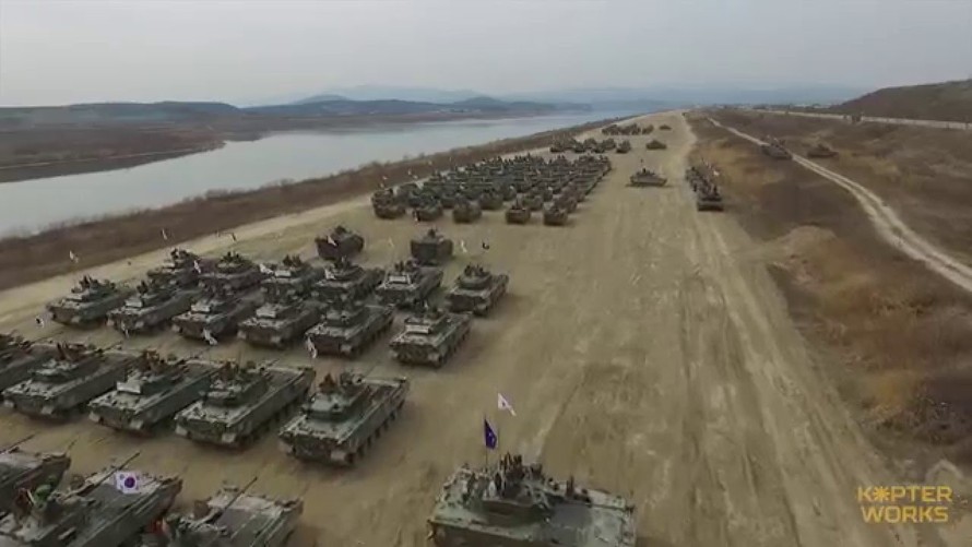 300 xe tăng Hàn Quốc dàn hàng, thị uy sức mạnh