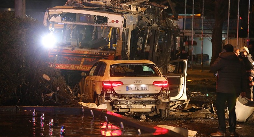 Hiện trường vụ đánh bom ở thủ đô Ankara, Thổ Nhĩ Kỳ. Ảnh: AFP
