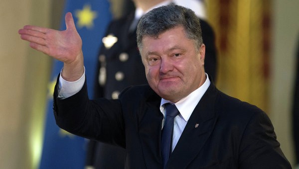 Tổng thống Ukraine Petro Poroshenko kêu gọi thắt chặt lệnh trừng phạt chống lại nước Nga. Ảnh: RIA Novosti
