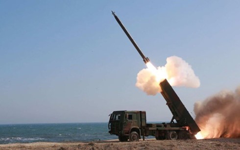 THẾ GIỚI 24H: Triều Tiên phát triển hệ thống rocket đa nòng