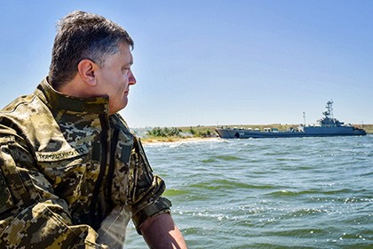Tổng thống Ukraine Poroshenko tham vọng về một hạm đội Biển Đen hùng mạnh của NATO ở khu vực. Ảnh: Kommersant