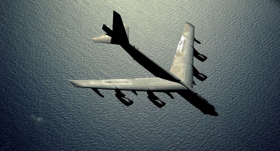 Thời gian hoạt động của siêu pháo đài bay B-52 là 53 năm. Ảnh: US Navy