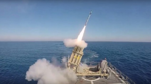 [VIDEO] Israel khoe uy lực của hệ thống Vòm sắt trên biển