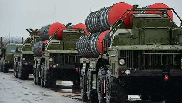Nga sắp nhận thêm hàng loạt hệ thống phóng không S-400. Ảnh: RIA Novosti