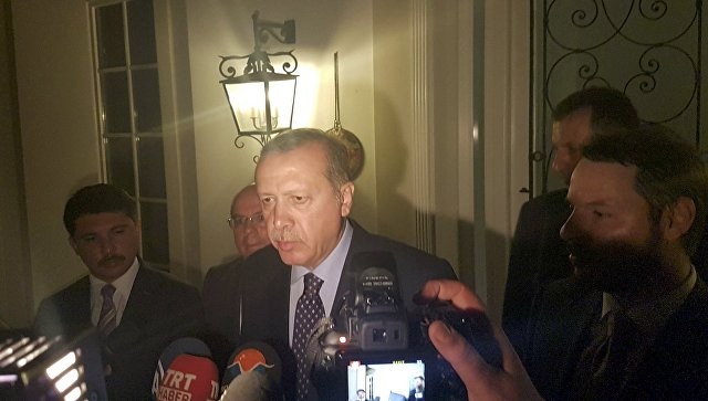 Tổng thống Thổ Nhĩ Kỳ tới Istanbul giữa tiếng súng