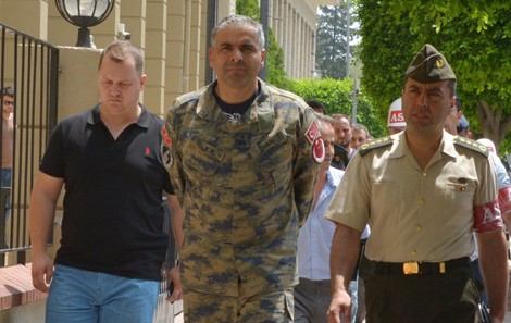 Chuẩn tướng không quân Thổ Nhĩ Kỳ Bekir Ercan Van bị bắt giữ
