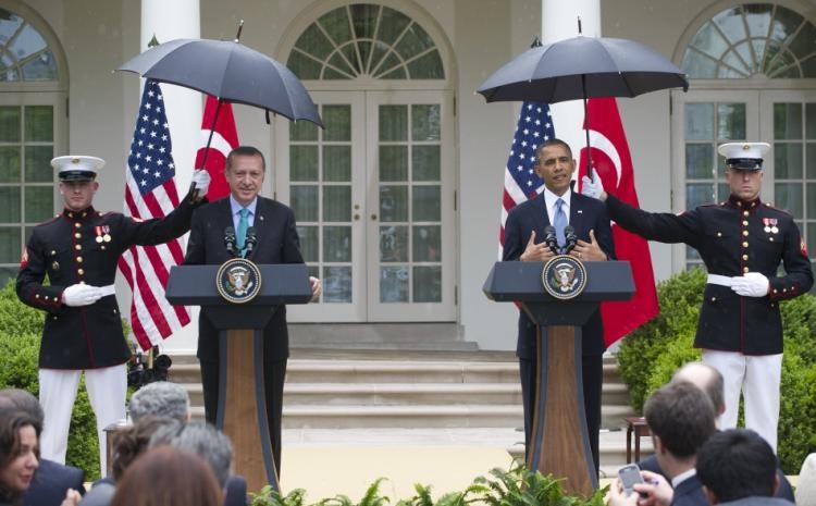 Quan hệ giữa hai đồng minh Mỹ và Thổ Nhĩ Kỳ căng thẳng sau cuộc đảo chính quân sự bất thành. Ảnh: AP