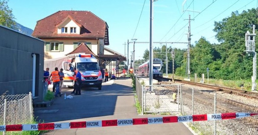 [VIDEO] Hiện trường vụ tấn công bằng dao ở Thụy Sĩ