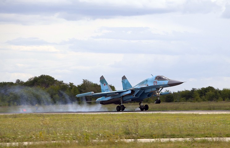 Không quân Nga sắp nhận cả trăm ‘xe tăng bay’ Su-34. Ảnh: Tass