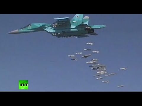 [VIDEO] ‘Xe tăng bay’ Su-34 rải bom, diệt 150 phiến quân IS