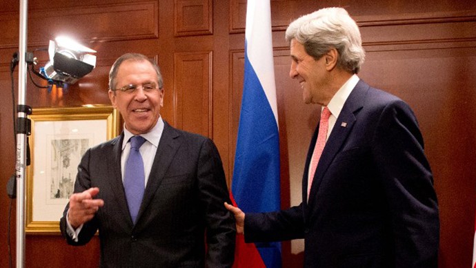 , Ngoại trưởng Nga Sergei Lavrov và người đồng cấp Mỹ John Kerry đã kết thúc cuộc đàm phán kéo dài gần 13 tiếng tại Geneva (Thụy Sĩ). Ảnh: AP