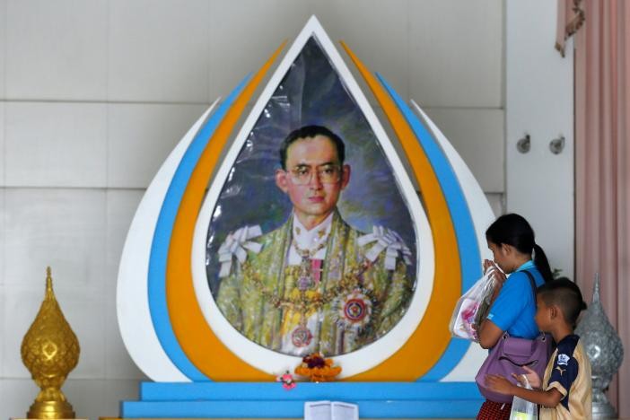 Sức khỏe của nhà vua Thái Lan Bhumibol Adulyadej không ổn định. Ảnh: Reuters