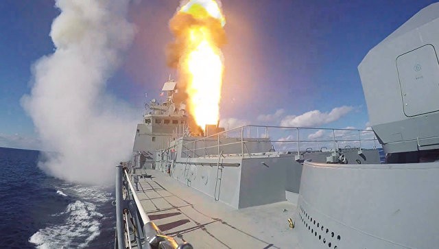 [VIDEO] Chiến hạm Nga phóng tên lửa hành trình diệt IS