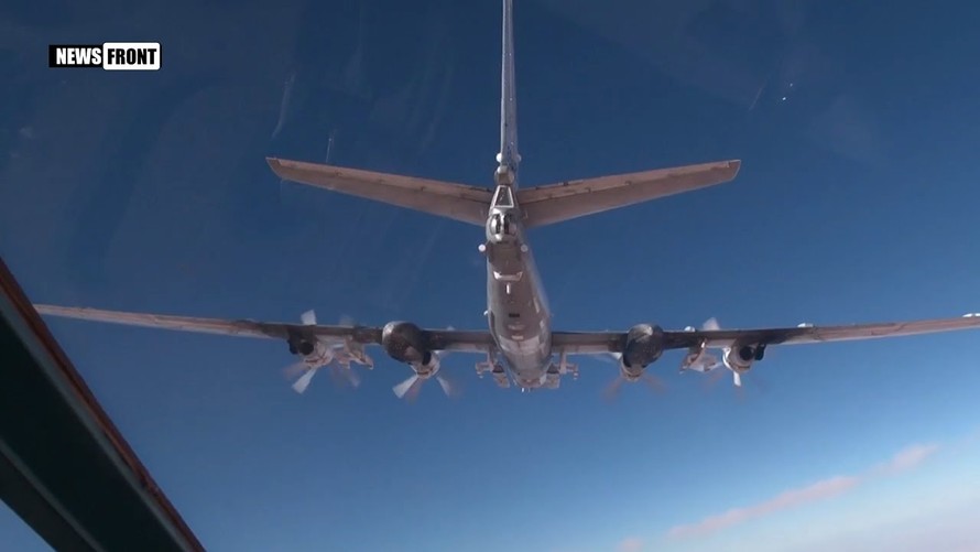 [VIDEO] Không quân Nga tấn công IS bằng tên lửa hành trình
