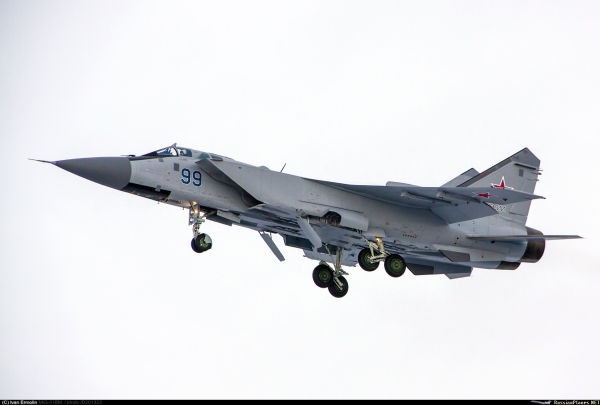Tiêm kích đánh chặn MiG-31BM của Không quân Nga. Ảnh: Russianplanes.